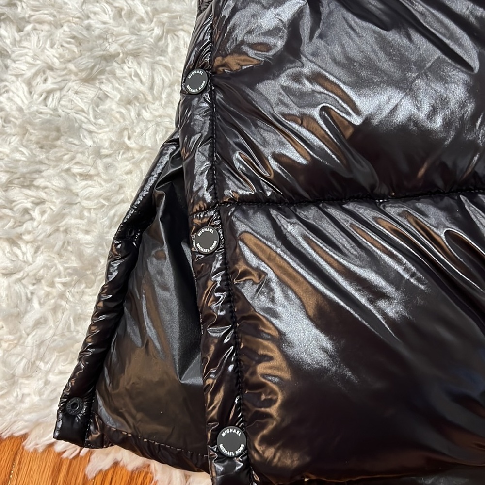 MICHAEL KORS High-Shine Puffer Long Jacket - Picture 5 of 12